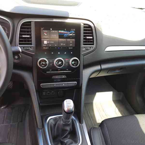 Renault Mégane Intens TCe 140	 - foto 8