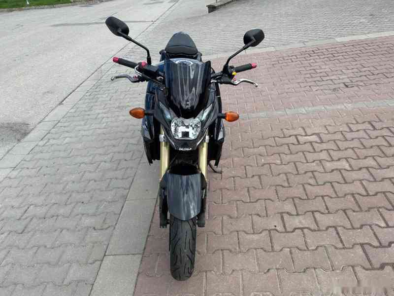 Suzuki GSR 750 2011 - foto 8