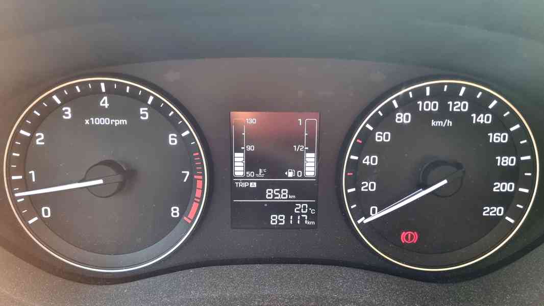 HYUNDAI I20 1.2i, 2016, 89 000 km, prvomajitel, 55,2 kW - foto 13