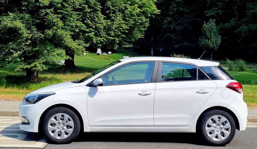 HYUNDAI I20 1.2i, 2016, 89 000 km, prvomajitel, 55,2 kW - foto 3