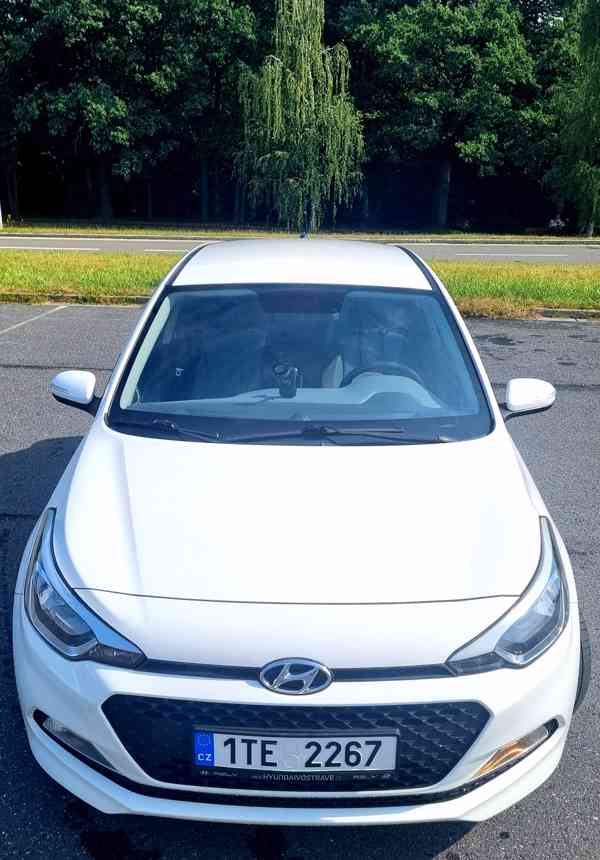 HYUNDAI I20 1.2i, 2016, 89 000 km, prvomajitel, 55,2 kW - foto 11