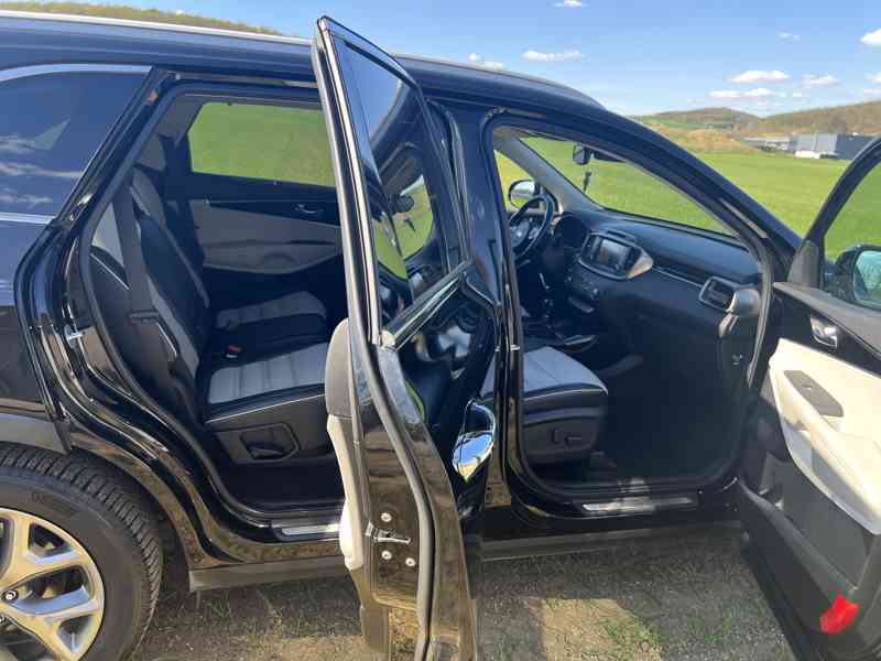 KIA Sorento 2.2 CRDi premium, r.v. 2017 - foto 26