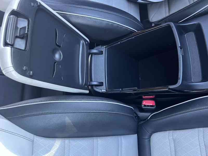 KIA Sorento 2.2 CRDi premium, r.v. 2017 - foto 14