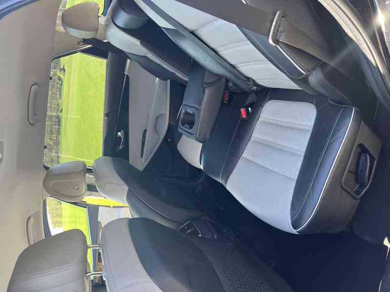 KIA Sorento 2.2 CRDi premium, r.v. 2017 - foto 15