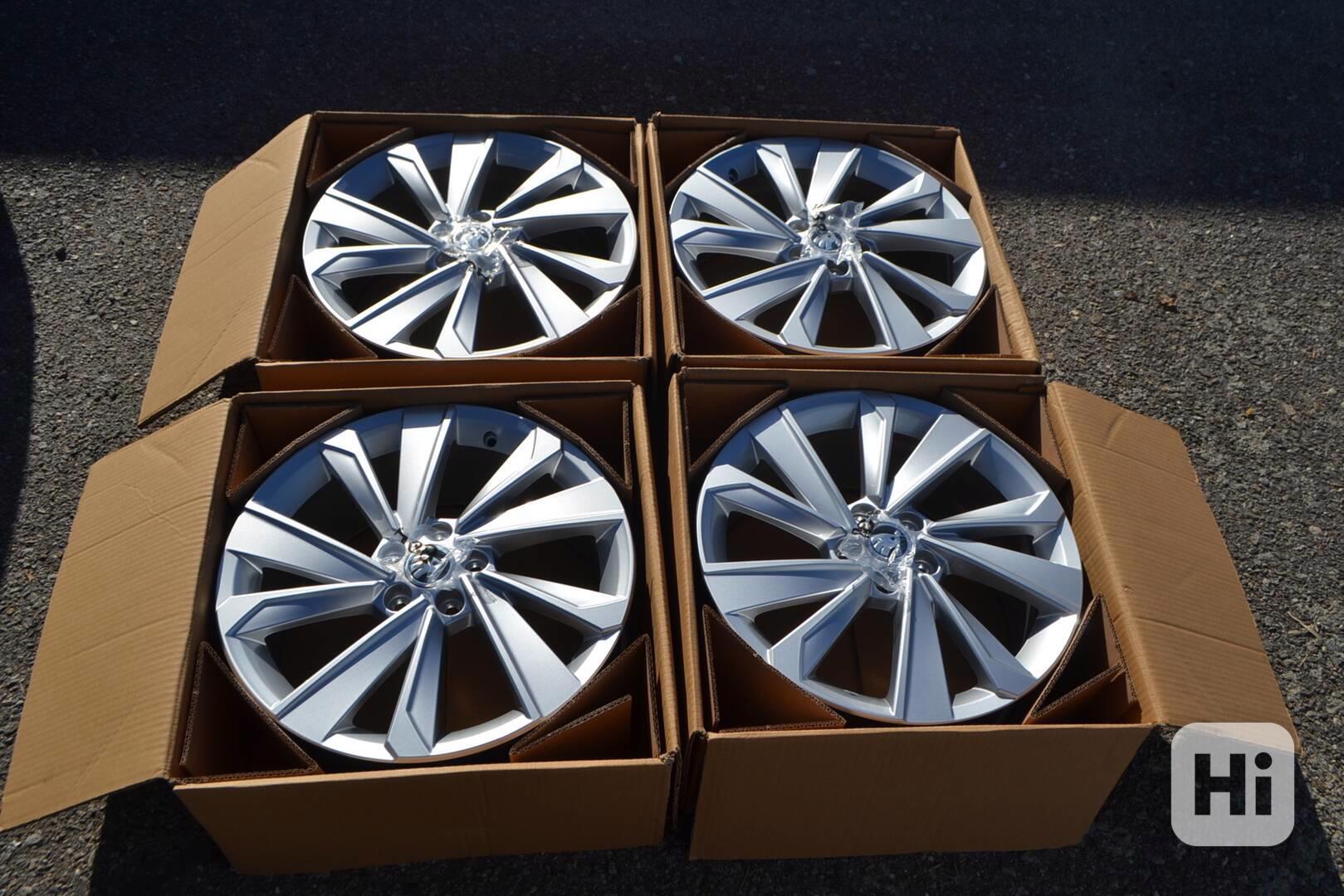 Škoda Fabia IV, VW Polo, S.Ibiza -17 Nové orig.Alu disky - foto 1