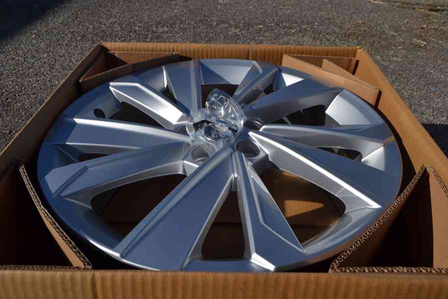 Škoda Fabia IV, VW Polo, S.Ibiza -17 Nové orig.Alu disky - foto 18