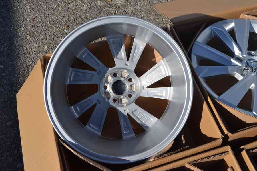 Škoda Fabia IV, VW Polo, S.Ibiza -17 Nové orig.Alu disky - foto 14
