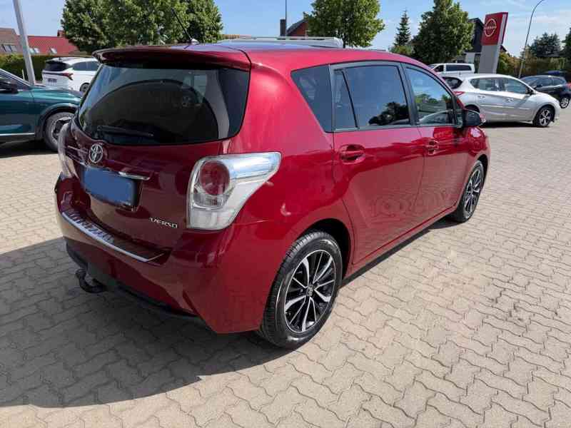 Toyota Verso 1.8i Edition S+ benzín 108kw - foto 18