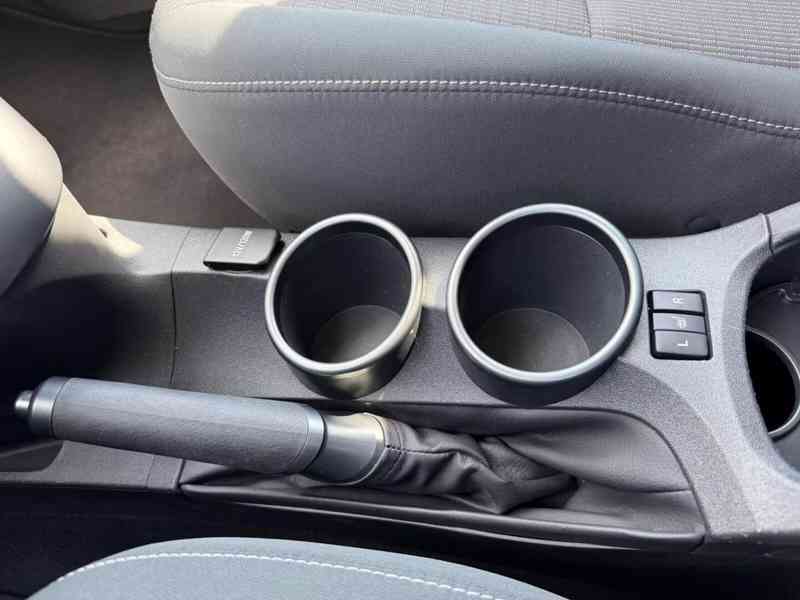 Toyota Verso 1.8i Edition S+ benzín 108kw - foto 12