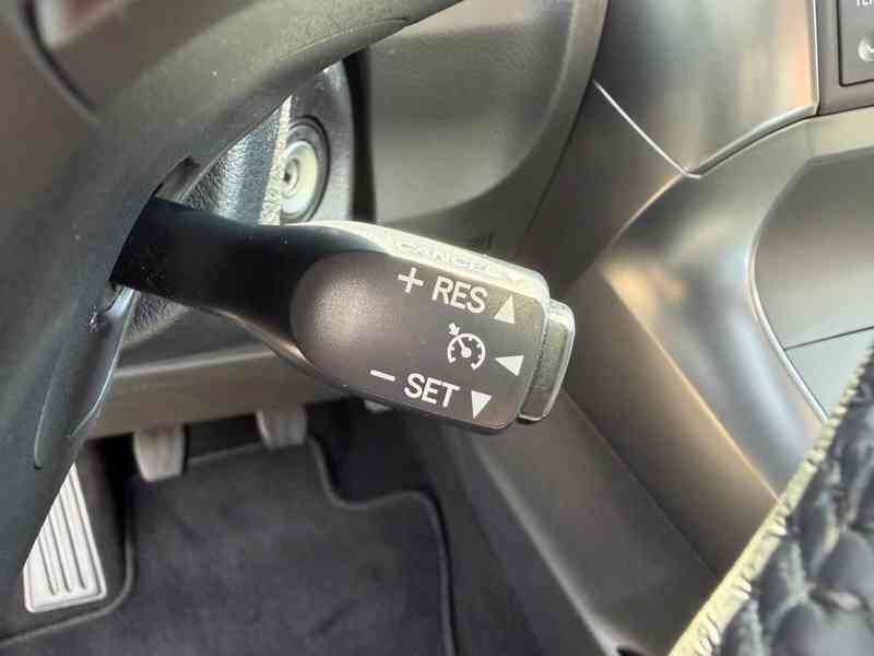 Toyota Verso 1.8i Edition S+ benzín 108kw - foto 21