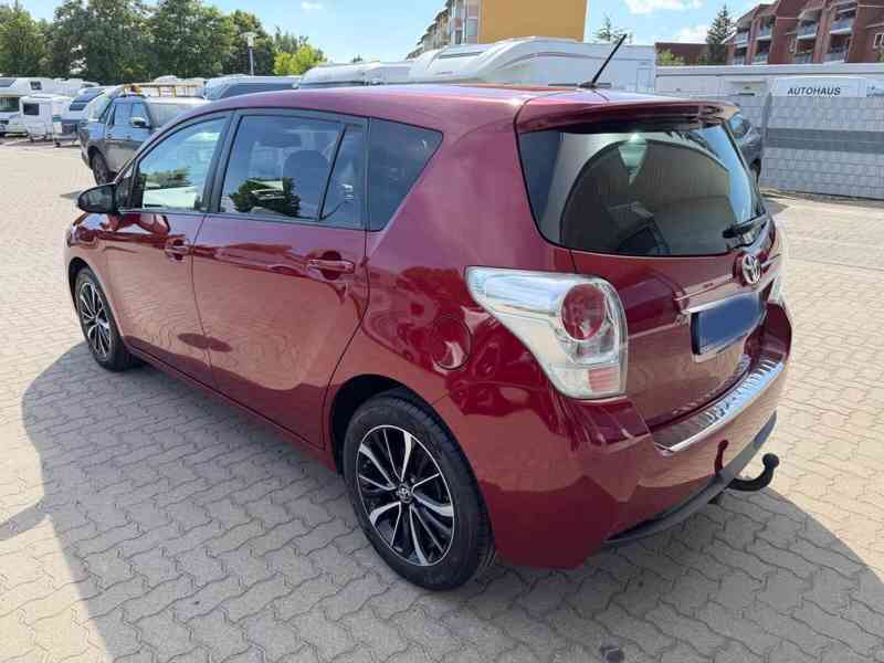 Toyota Verso 1.8i Edition S+ benzín 108kw - foto 27