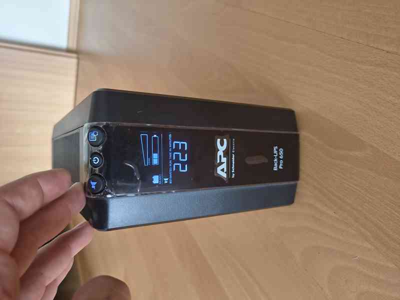 APC Back UPS BR650MI - foto 4