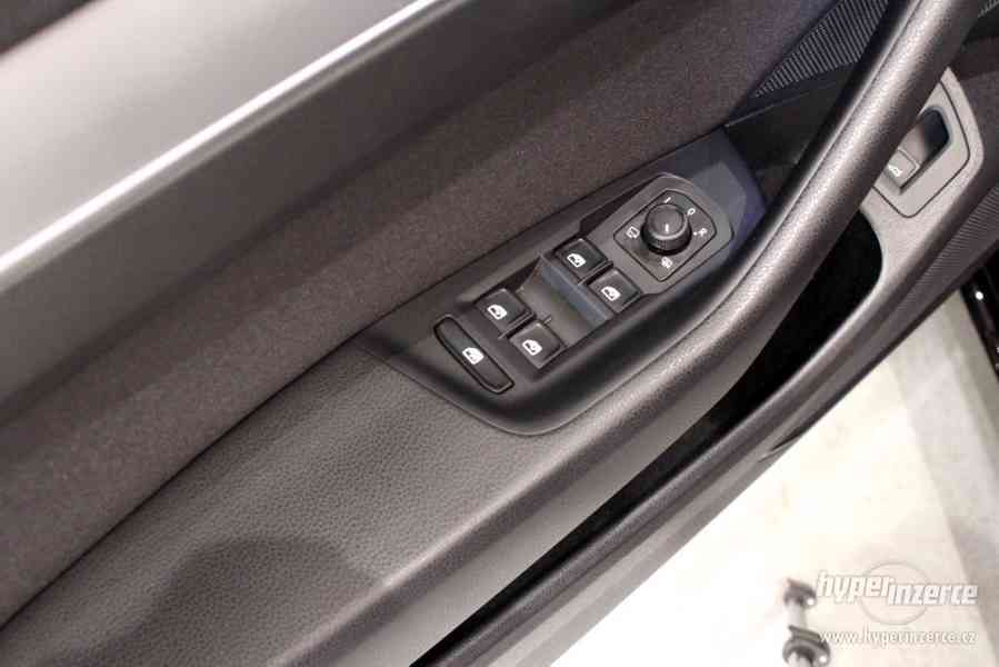 VW Passat  B8 2.0 TDI DSG Info display - foto 20