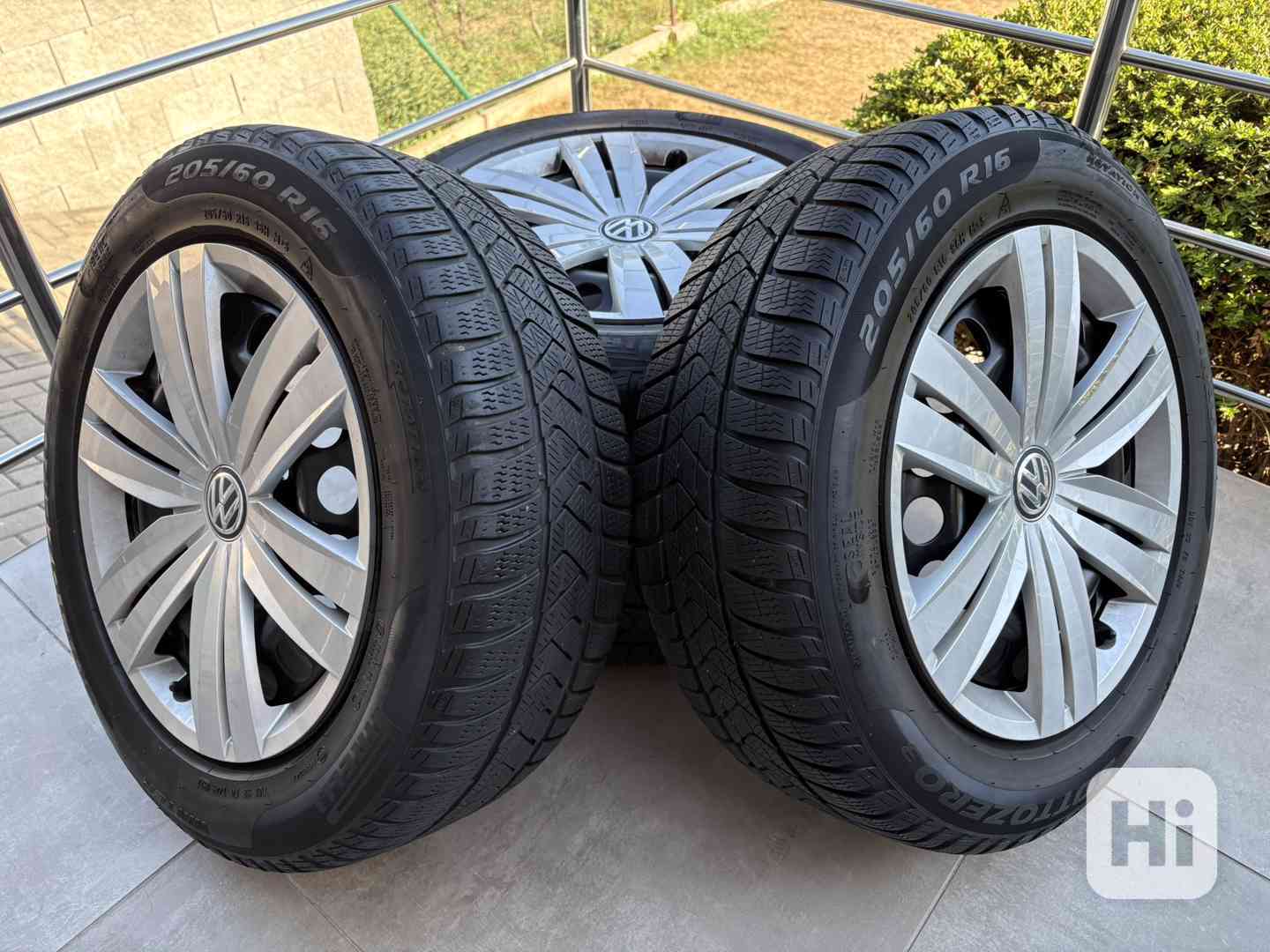 Kola na Volkswagen Touran 205/60 R16 96H M+S - foto 1