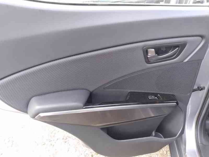 SSANGYONG TIVOLI 1.5 T GDI 4WD ZÁRUKA 1.MAJITEL,ČR,DPH - foto 40