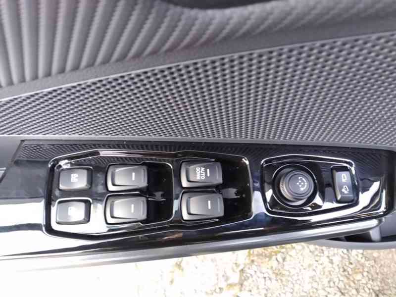 SSANGYONG TIVOLI 1.5 T GDI 4WD ZÁRUKA 1.MAJITEL,ČR,DPH - foto 33