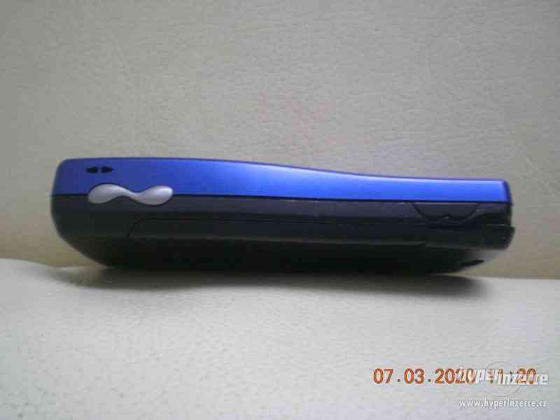Nokia 8210 - mobilní telefony z r.1999 od 150,-Kč - foto 5
