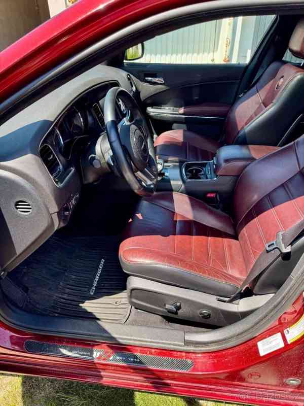Dodge Charger 3,6 SXT 3,6L Pentastar 100th anniv - foto 14