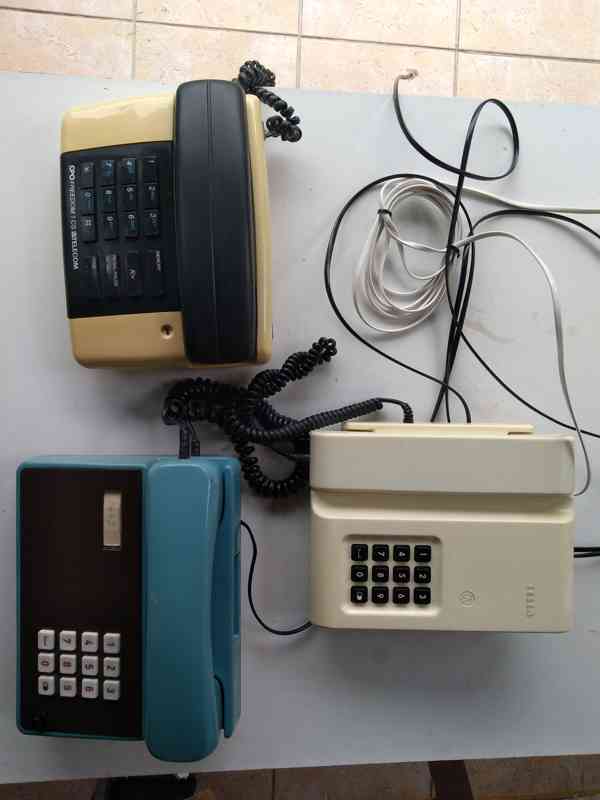 telefonní přístroje tlačítkové (pevná linka) historické  - foto 2