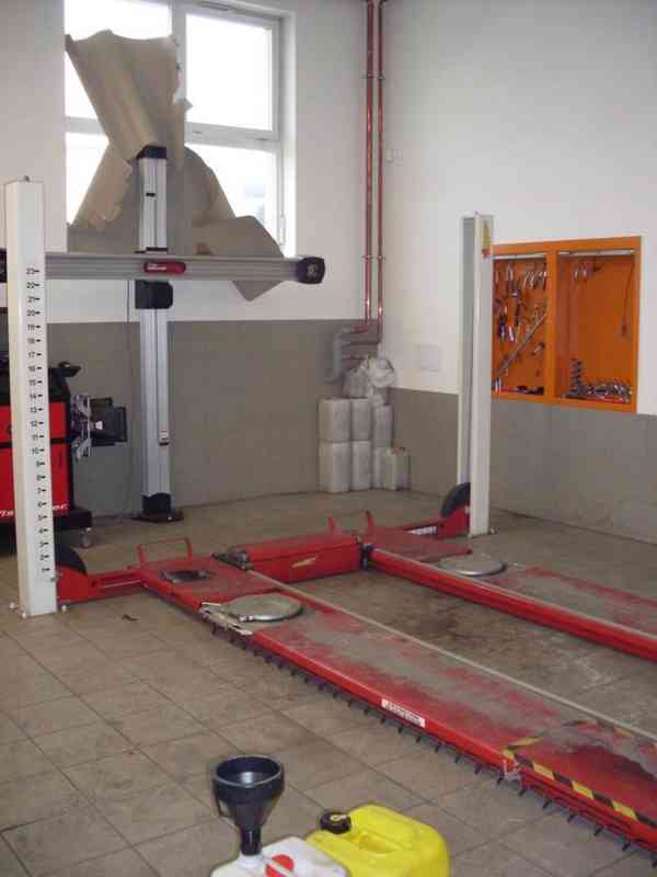 ZVEDÁK ČTYŘSLOUPOVÝ STENHOJ 4000kg - - foto 1