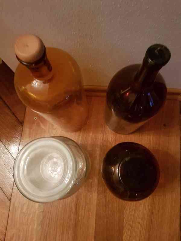 Lékárenské lahve skleněné s broušeným hrdlem - foto 2