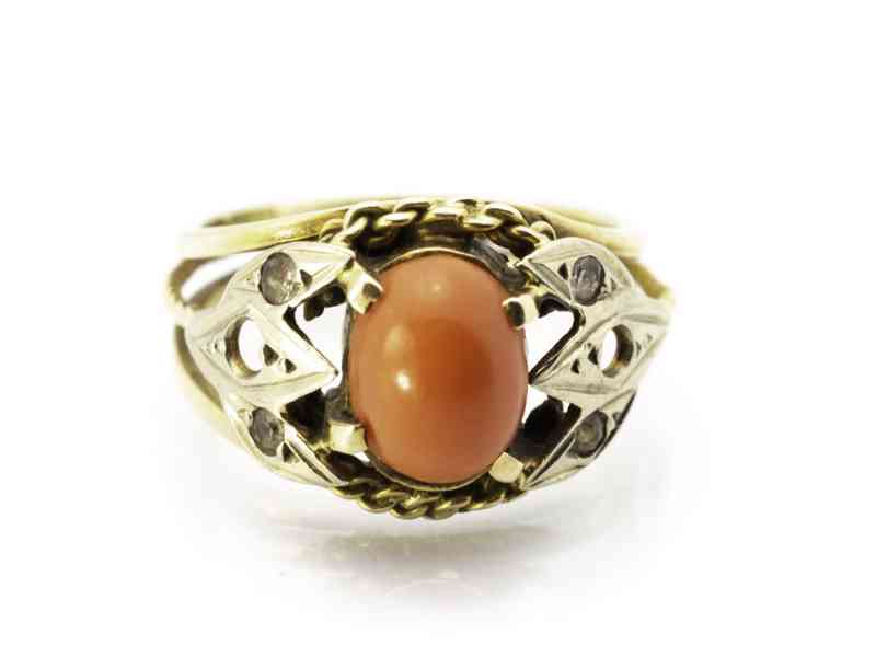 Zlatý prsten s korálem, vel. 54 - foto 1