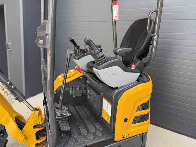 MINIBAGR SHANTUI SE17SR - 1,8t, motor Kubota, Euro 5 - foto 6