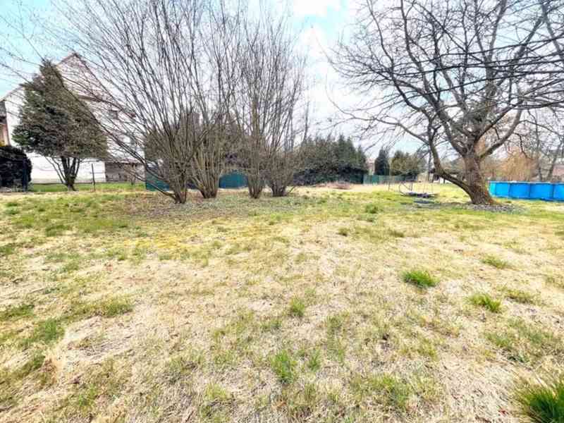 Prodej domu se zahradou, 1 595 m² - Brniště - Velký Grunov - foto 17