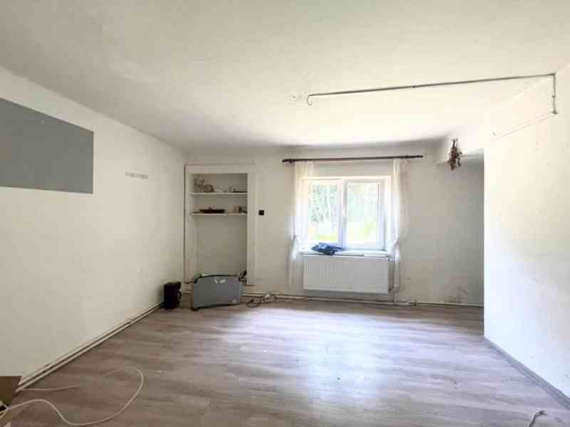 Prodej domu se zahradou, 1 595 m² - Brniště - Velký Grunov - foto 10