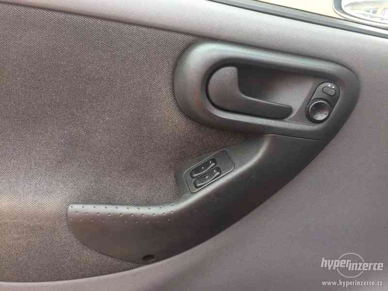 Prodám OPEL CORSA C - foto 18