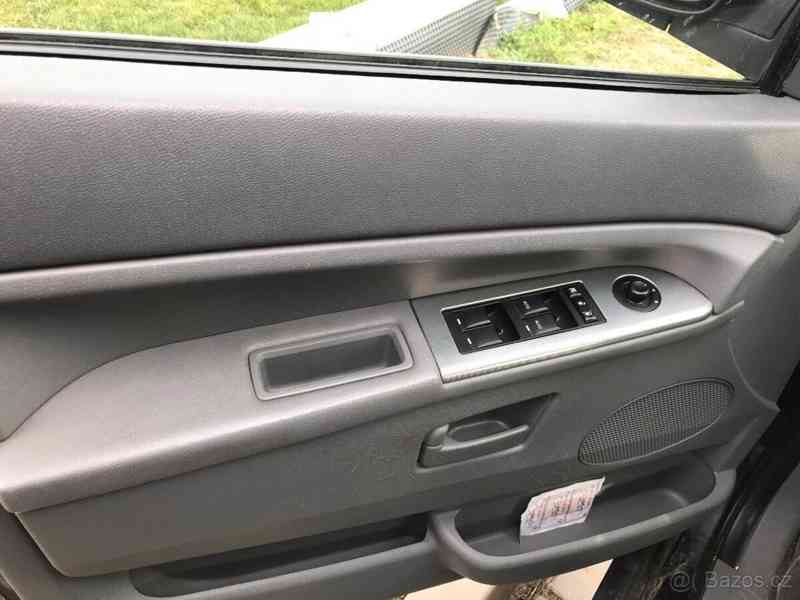 Jeep Grand Cherokee 3,0   CRD Laredo a tažné - foto 9