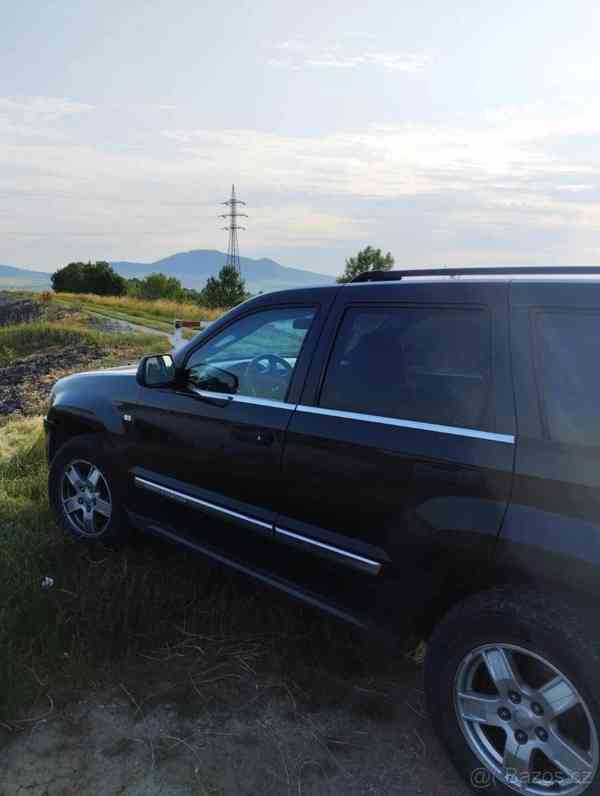 Jeep Grand Cherokee 3,0   CRD Laredo a tažné - foto 11