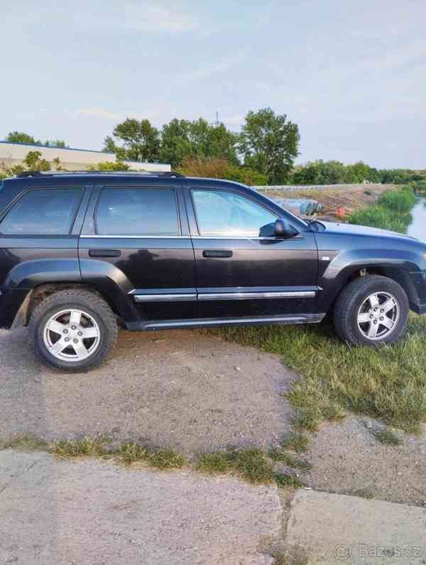 Jeep Grand Cherokee 3,0   CRD Laredo a tažné - foto 10