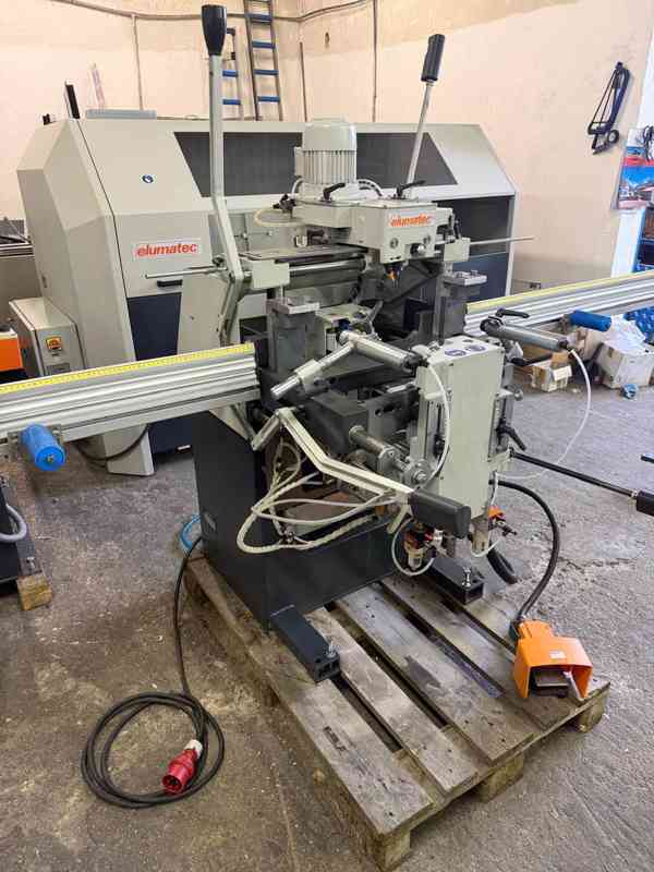 elumatec KF 178 Třívřetenová kopírovací fréza  - foto 5