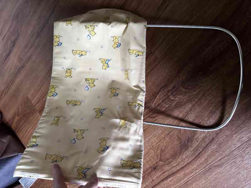 Podlozka,držák na nebesa,hracky…. - foto 29