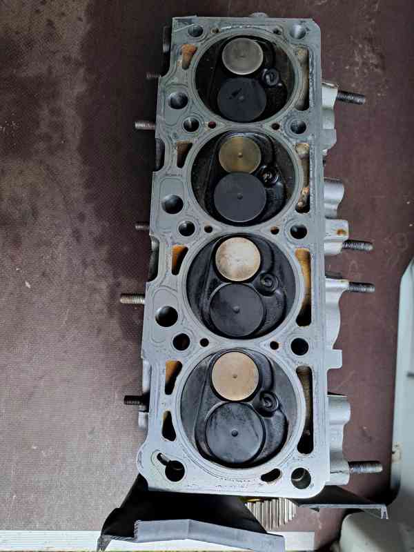 Závodní Hlava motoru Felicia 1.6 kit - foto 7