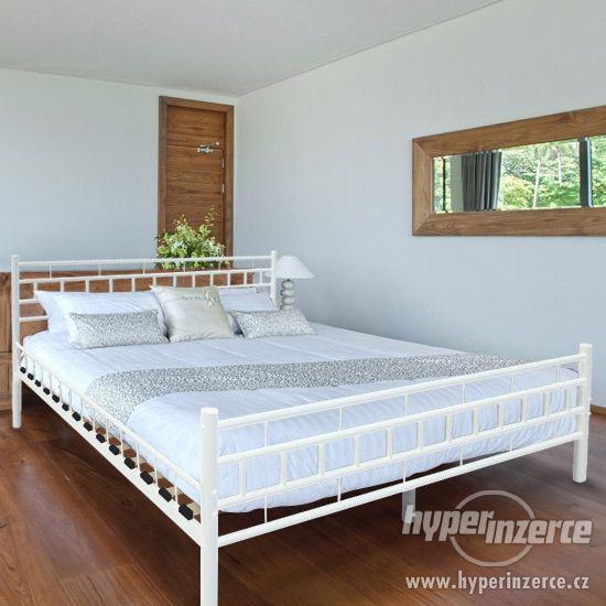Luxusní kovová postel 140x200 - bílá rovná - foto 1