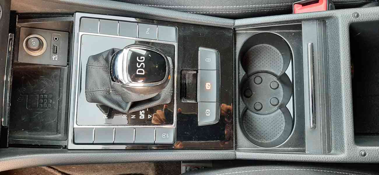 Škoda Superb 3 Combi 2.0 TDI DSG - foto 14