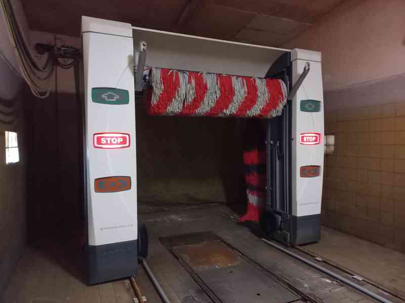 Portálová mycí linka pro osobní automobily WashTec - foto 1