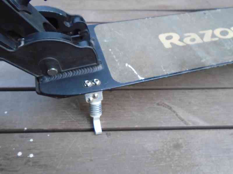 Razor A5 Air Odrážecí koloběžka černá pěkná PC: 2700 Kč - foto 15