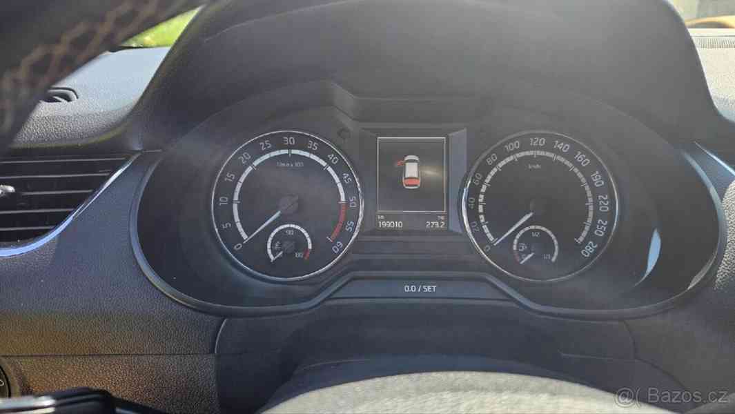 Škoda Octavia 2,0 III RS TDI 135kw - foto 11