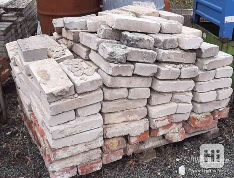 Paleta cihel z bouračky (14997.) - foto 1
