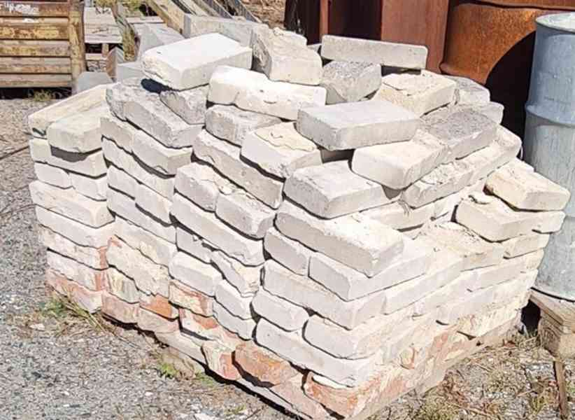 Paleta cihel z bouračky (14997.) - foto 4