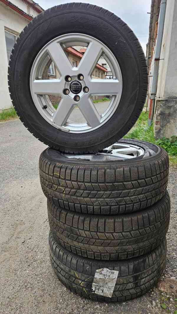 🛞 Originální alu kola Volvo XC90 17″ s pneu Pirelli  Prodám - foto 2