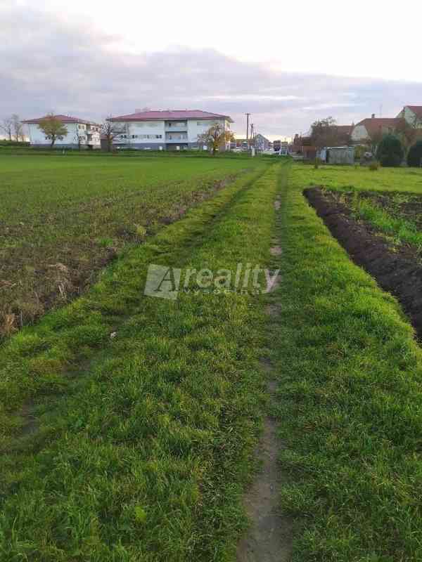 Prodej pozemku vhodný k výstavbě 1458 m2, Kobylnice u Brna - foto 5