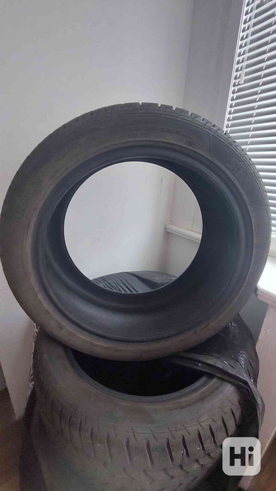 Sada zimních pneumatik Sava 235\45 R18 - foto 1