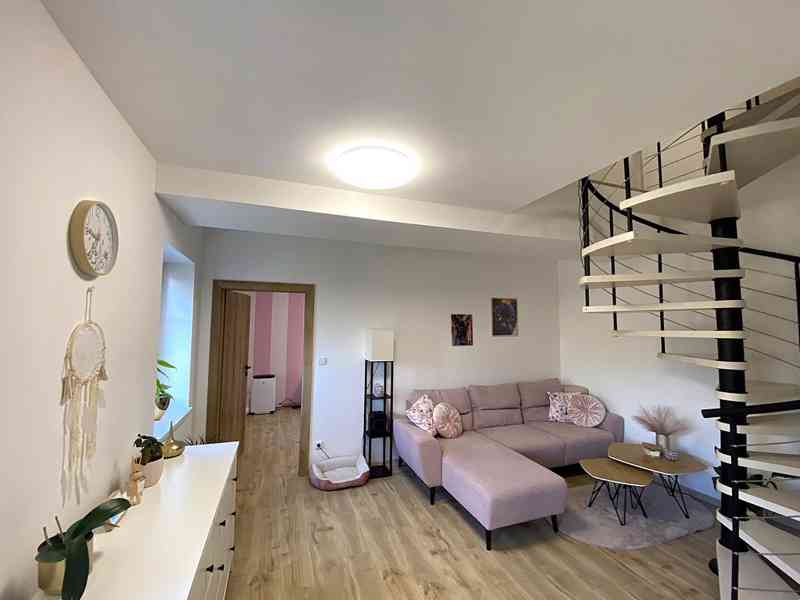 PRONÁJEM MEZONETOVÉHO BYTU 3+KK O CP CCA 64,49 M2, ROSTĚNICE - foto 2