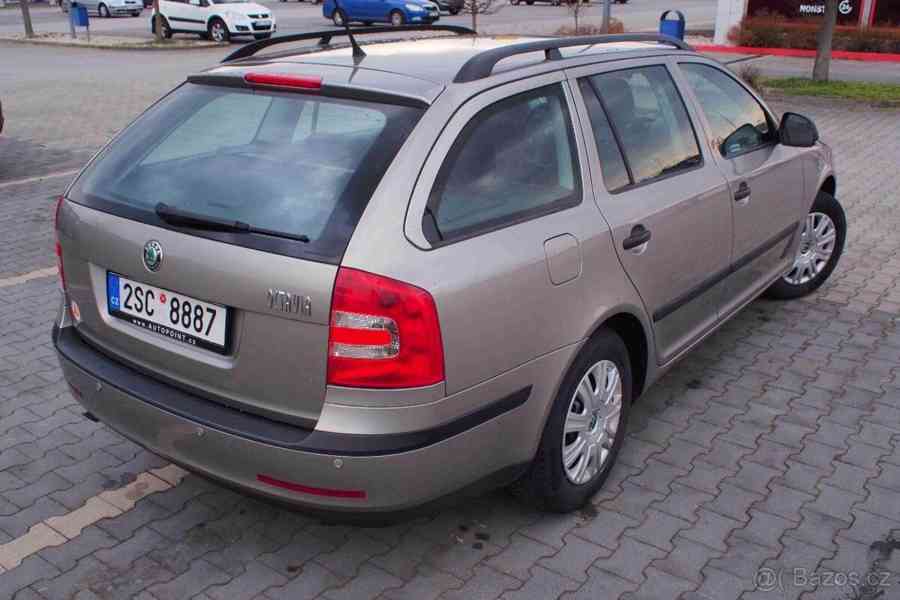 Škoda Octavia 1,6   II serviska, perfektní stav - foto 7