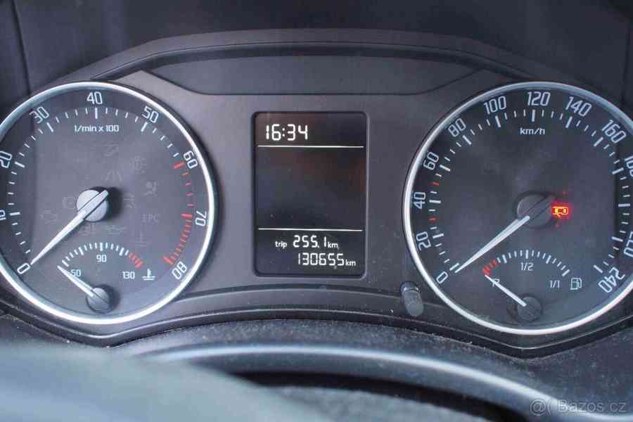 Škoda Octavia 1,6   II serviska, perfektní stav - foto 3