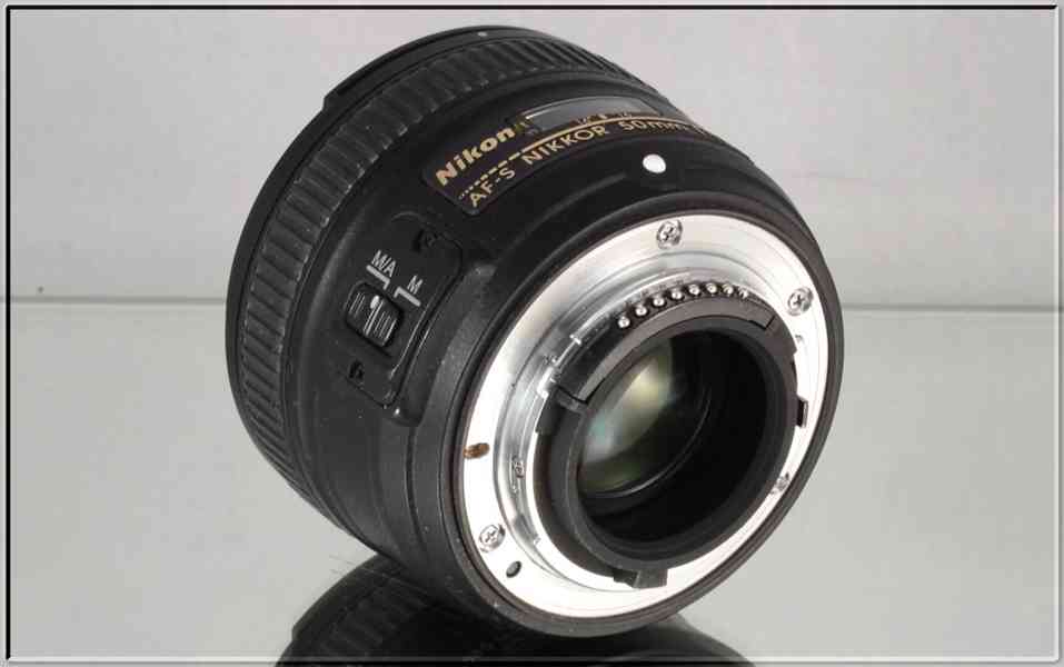 Nikon AF-S Nikkor 50mm f/1.8 G **1:1.8 FX Pevný - foto 5